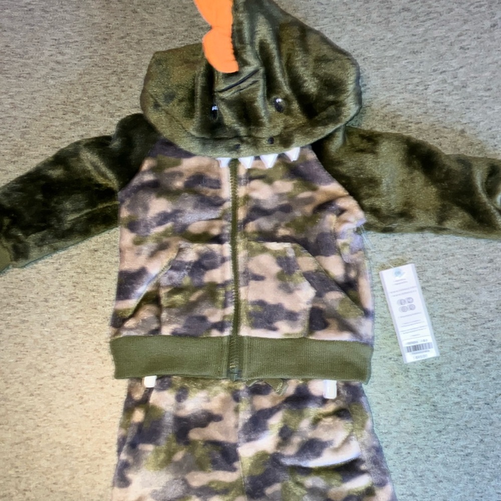 Robeeze baby boys 0-3 months outfit